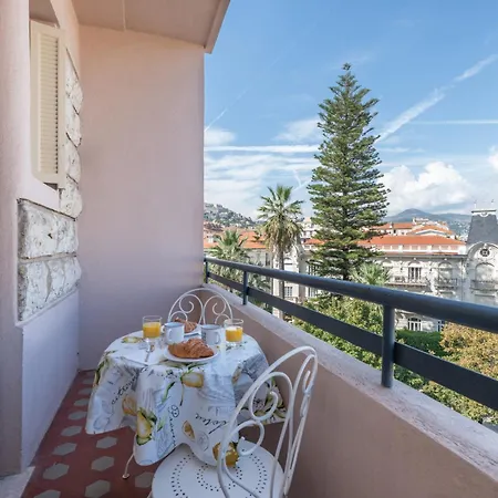 Tatil Evi Elegant With Balconies In The Heart Of Nice